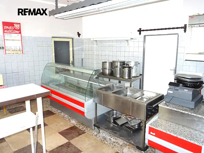 Prodej obchodního prostoru 289 m², Žatec – náhled fotky 3