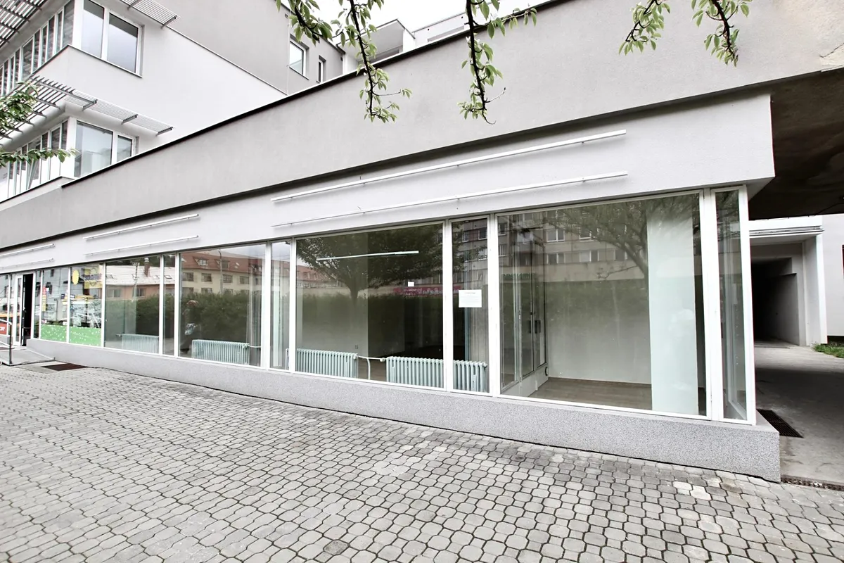 Pronájem obchodního prostoru 93 m²