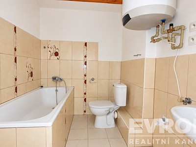 Квартира 1+kk в оренду, 28 м² (3 з 7)