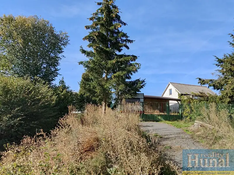 Prodej stavebního pozemku 977 m², Zlátenka – náhled fotky 2