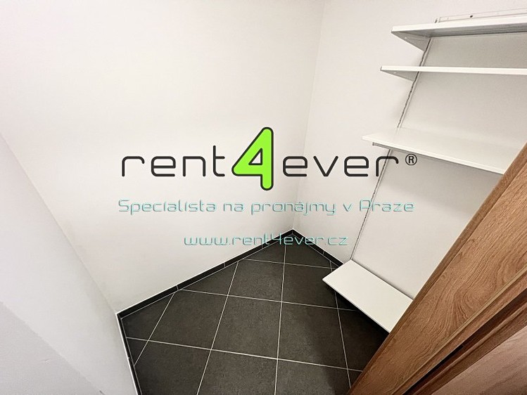 Pronájem bytu 2+kk, 45 m² (10 z 23)