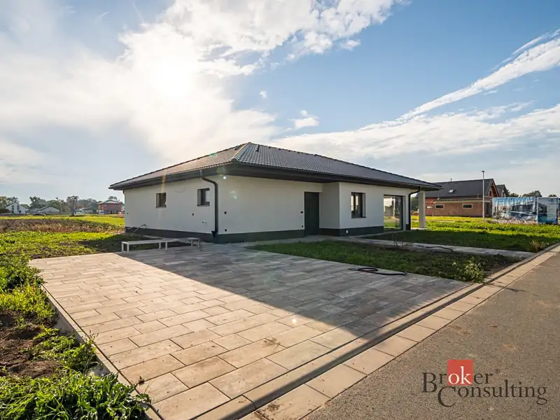 Prodej rodinného domu 127 m², pozemek 818 m², Dašice – náhled fotky 1