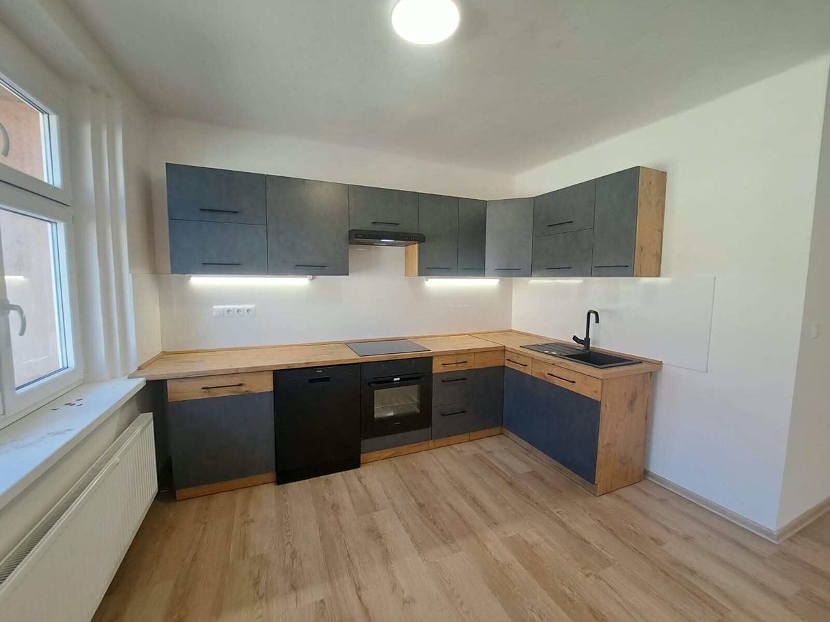 Pronájem bytu 3+kk 80 m²