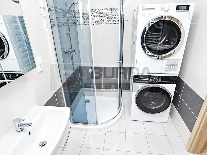 Pronájem bytu 2+1 54 m², Neratovice – náhled fotky 2