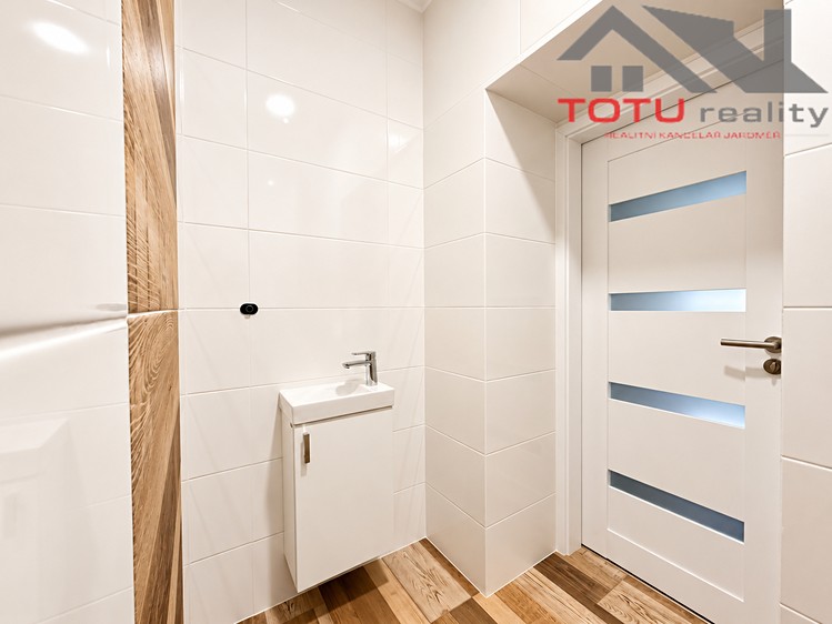 Квартира 3+kk в оренду, 73 м² (17 з 18)