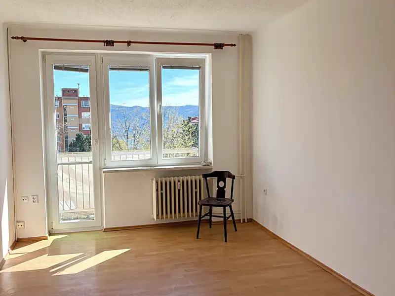 Pronájem bytu 3+1 69 m², Ústí nad Labem – náhled fotky 1