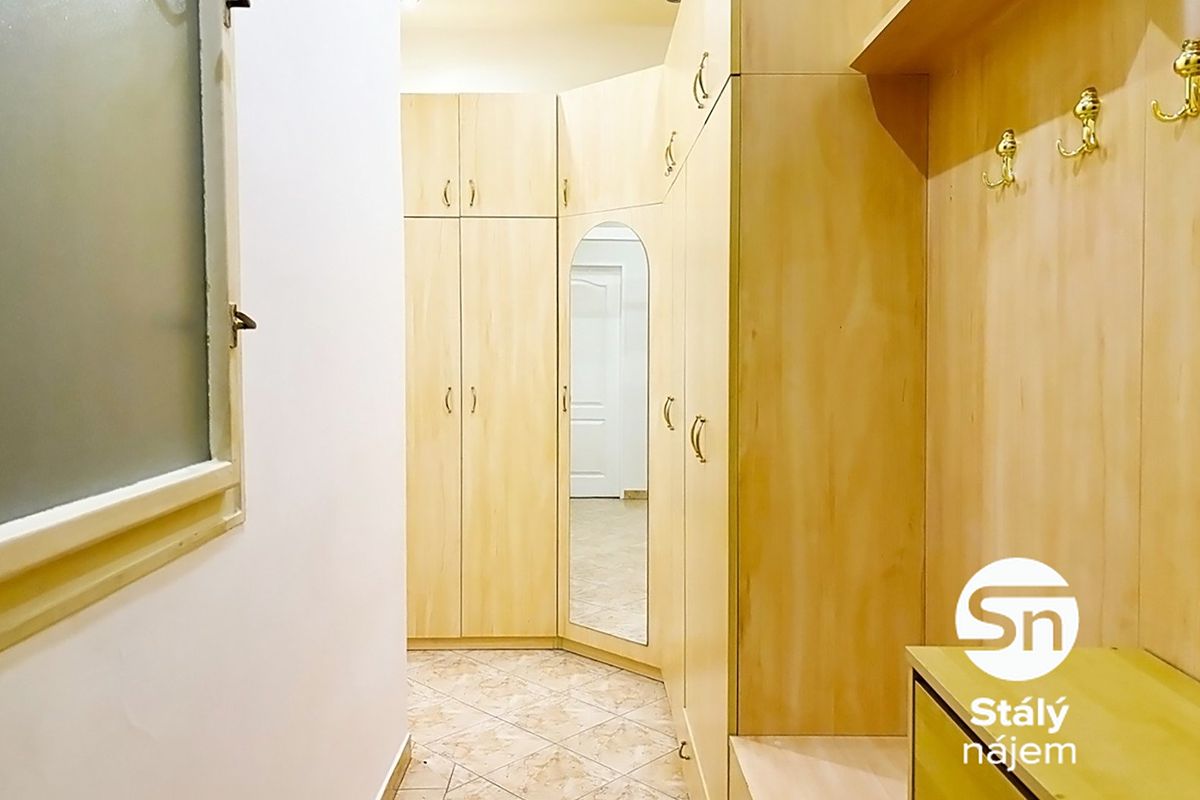 Pronájem bytu 1+1 48 m², Praha – fotka 1 z 3