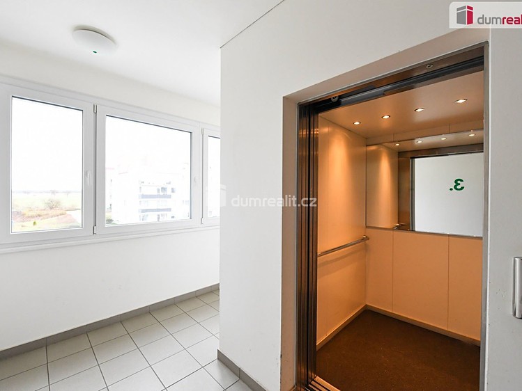 Квартира 3+kk в оренду, 68 м² (12 з 14)