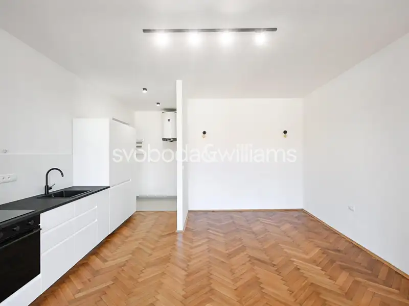 Pronájem bytu 1+kk 36 m², Praha – náhled fotky 2