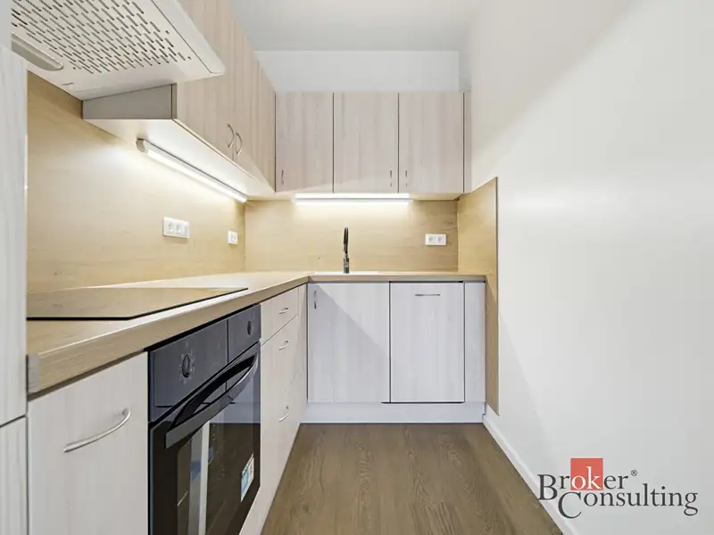 Pronájem bytu 2+kk 48 m², Hradec Králové – náhled fotky 2