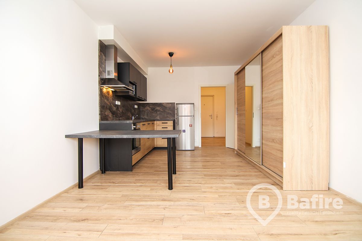 Pronájem bytu 1+kk 33 m²