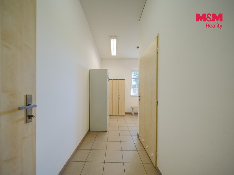 Gewerbefläche zum Kauf, 1.200 m² (20 von 24)