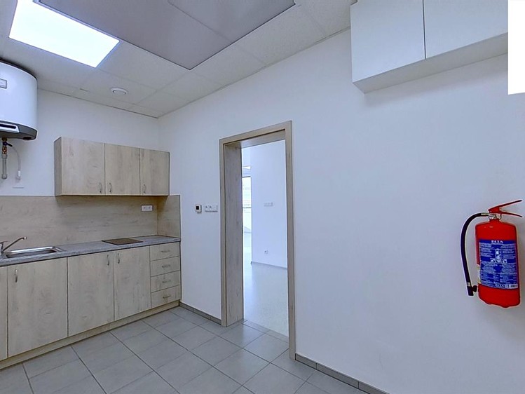 Комерційне приміщення в оренду, 130 м² (4 з 8)