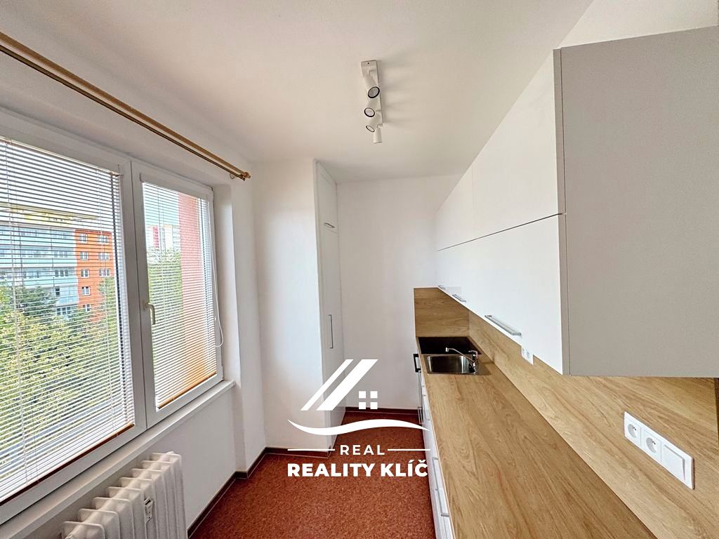 Pronájem bytu 2+1 55 m² – fotografie 3