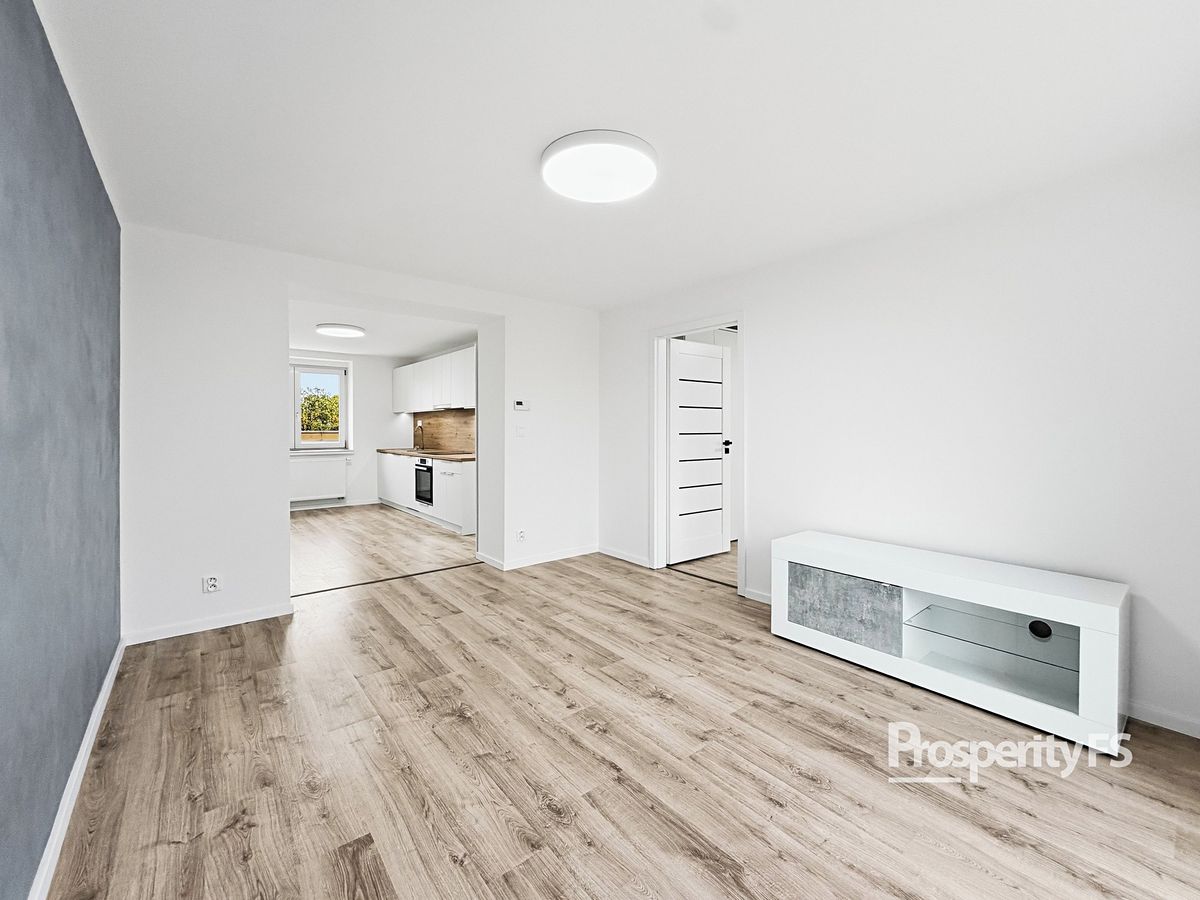 Pronájem bytu 2+1 54 m² – fotografie 4