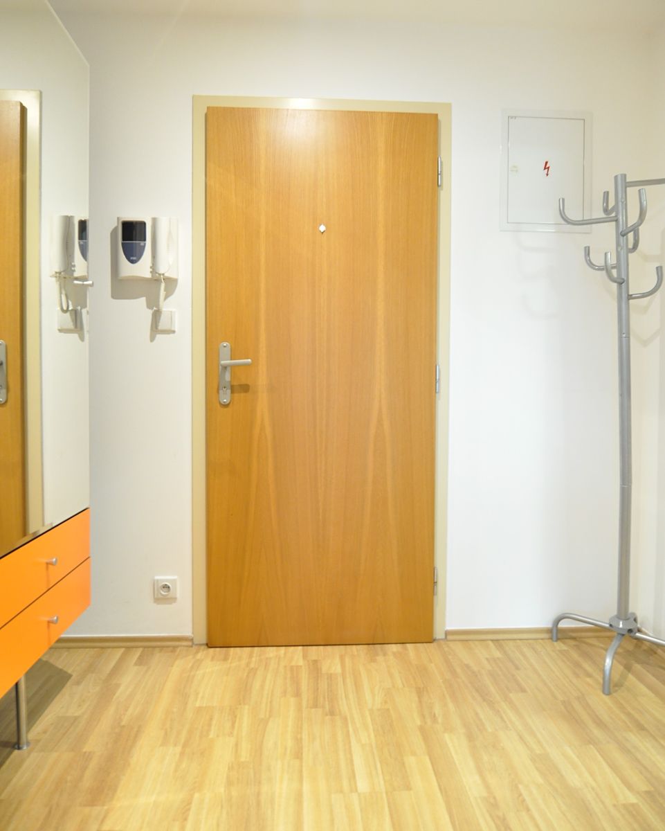 Pronájem bytu 2+kk 55 m² – fotografie 3