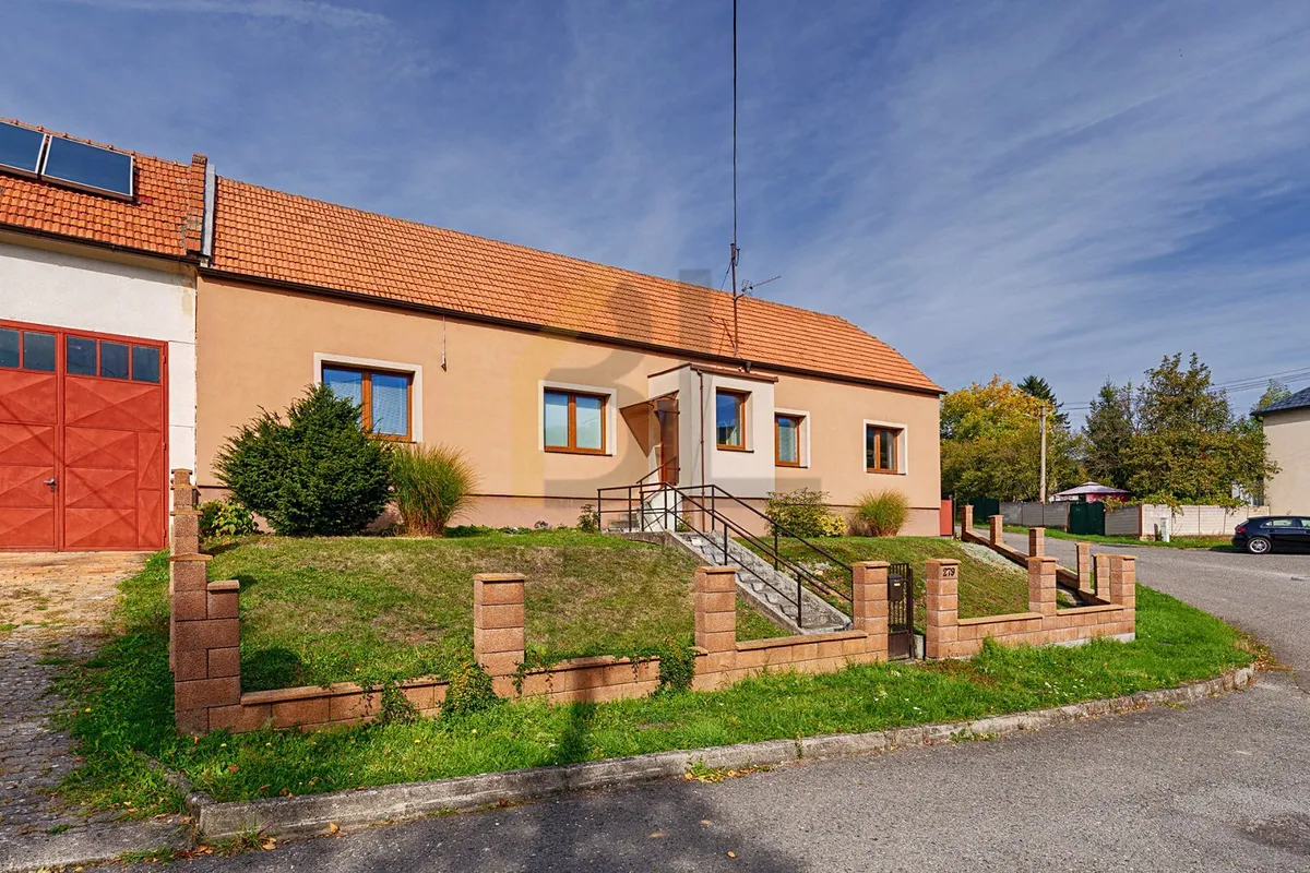 Prodej rodinného domu 74 m², pozemek 1786 m²