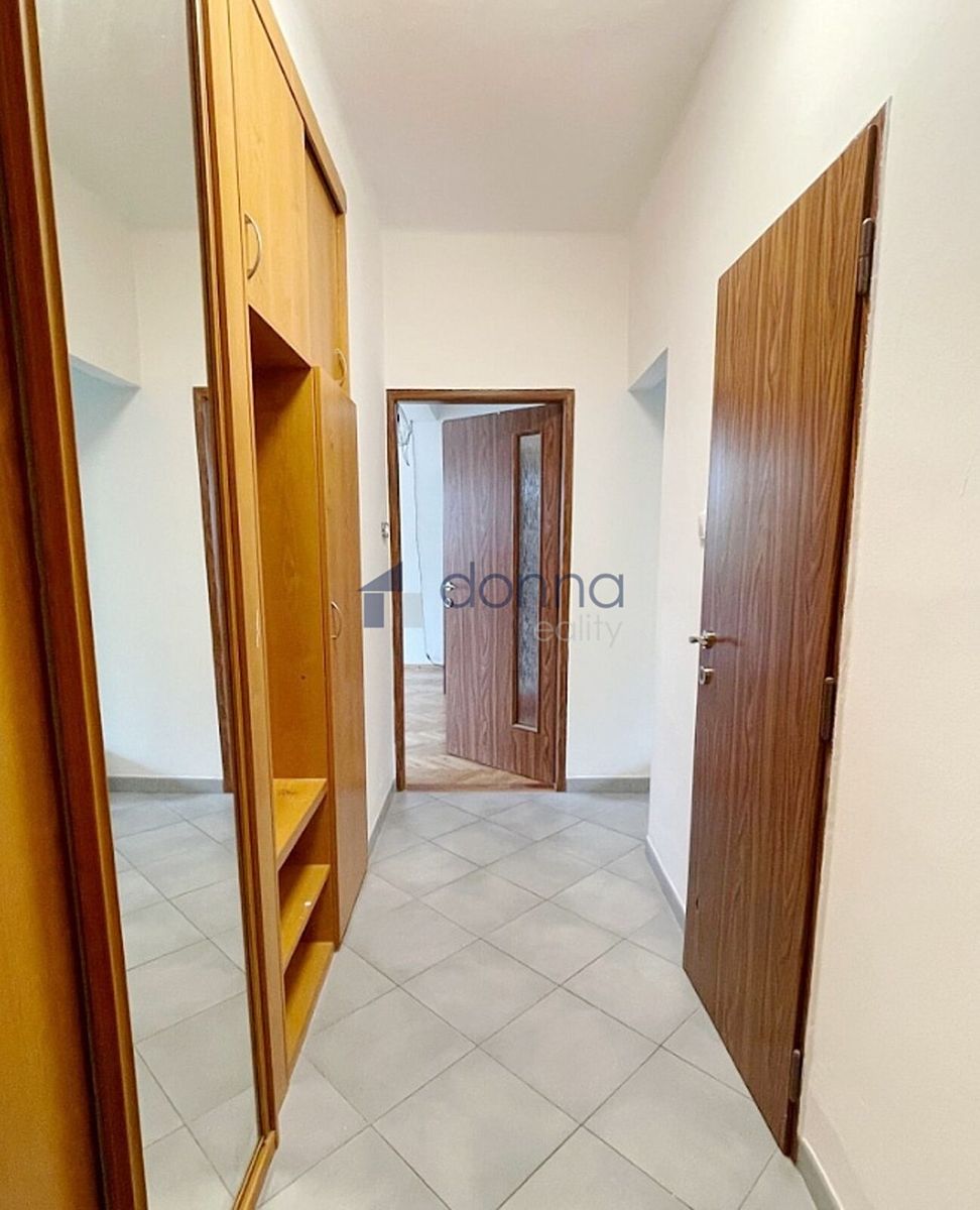 Pronájem bytu 2+1 55 m² – fotografie 3
