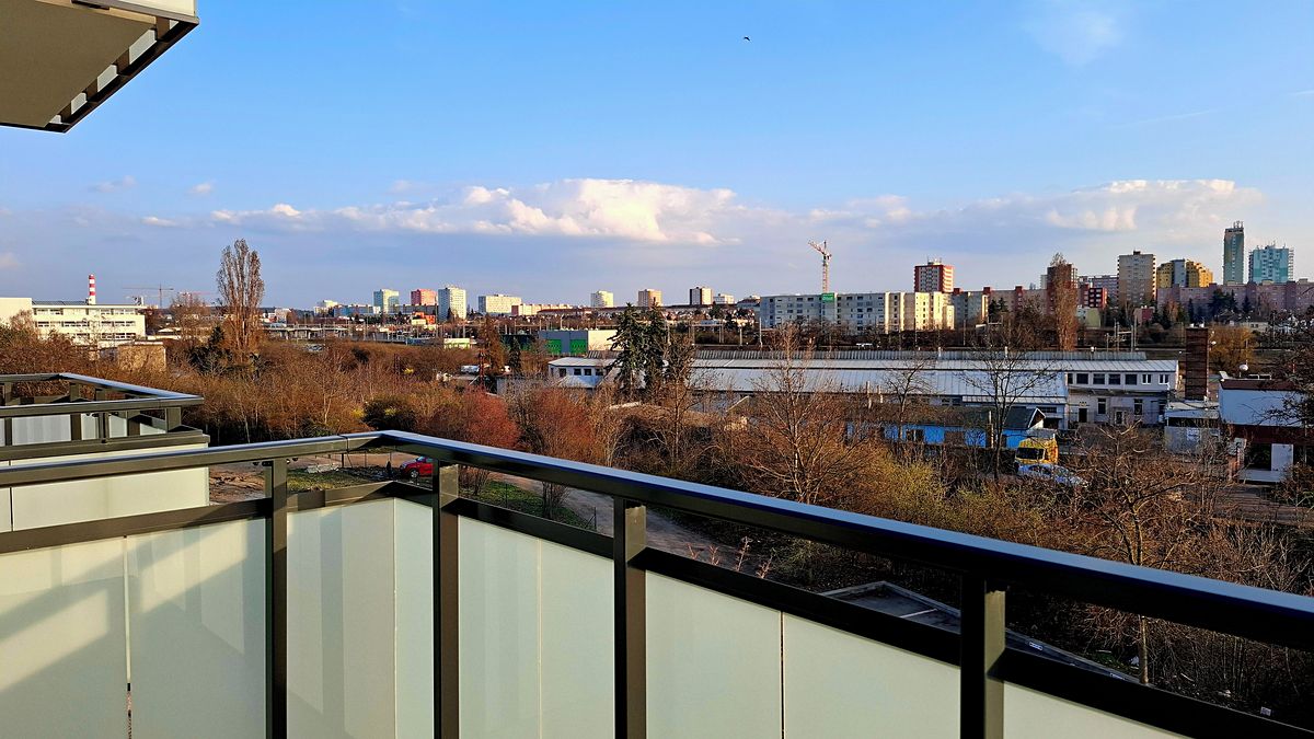 Pronájem bytu 1+kk 35 m² – fotografie 3