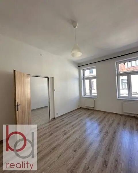 Pronájem bytu 1+1 37 m², České Budějovice – náhled fotky 1