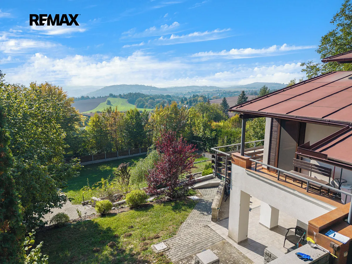 Prodej stavebního pozemku 2743 m²
