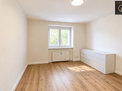 Pronájem bytu 1+1 32 m²