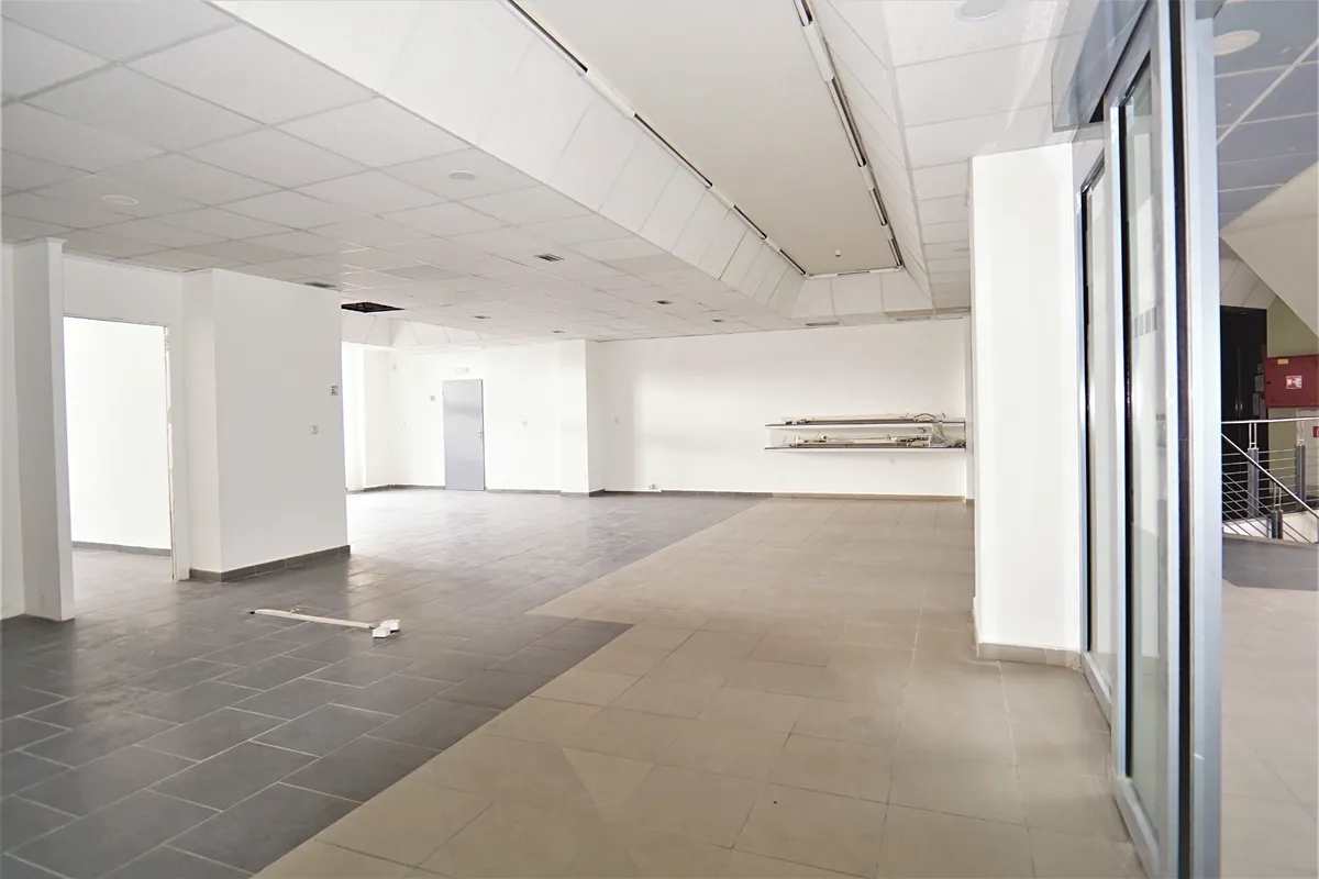 Pronájem obchodního prostoru 123 m²