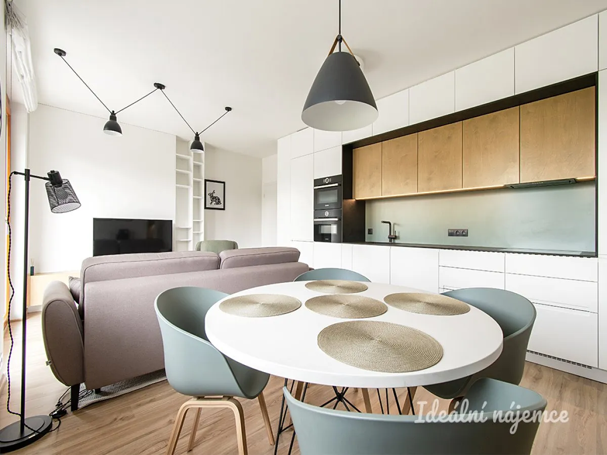 Pronájem bytu 2+kk 58 m²