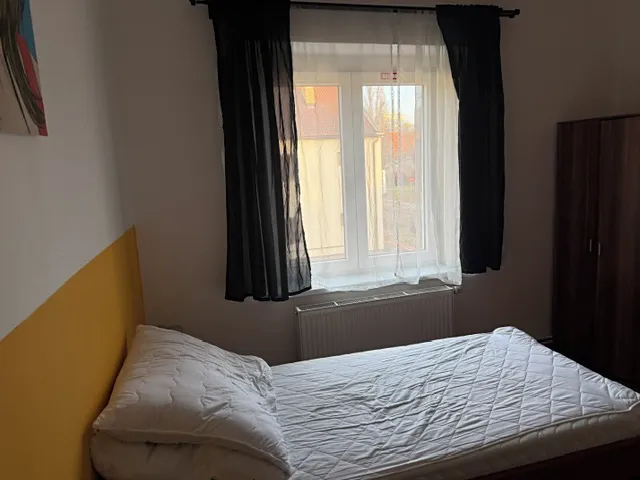 Pronájem bytu pokoje 20 m²