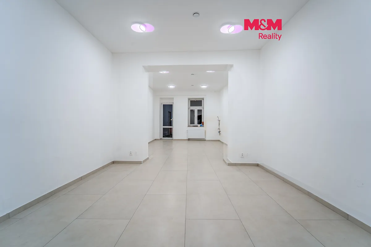 Pronájem obchodního prostoru 36 m²