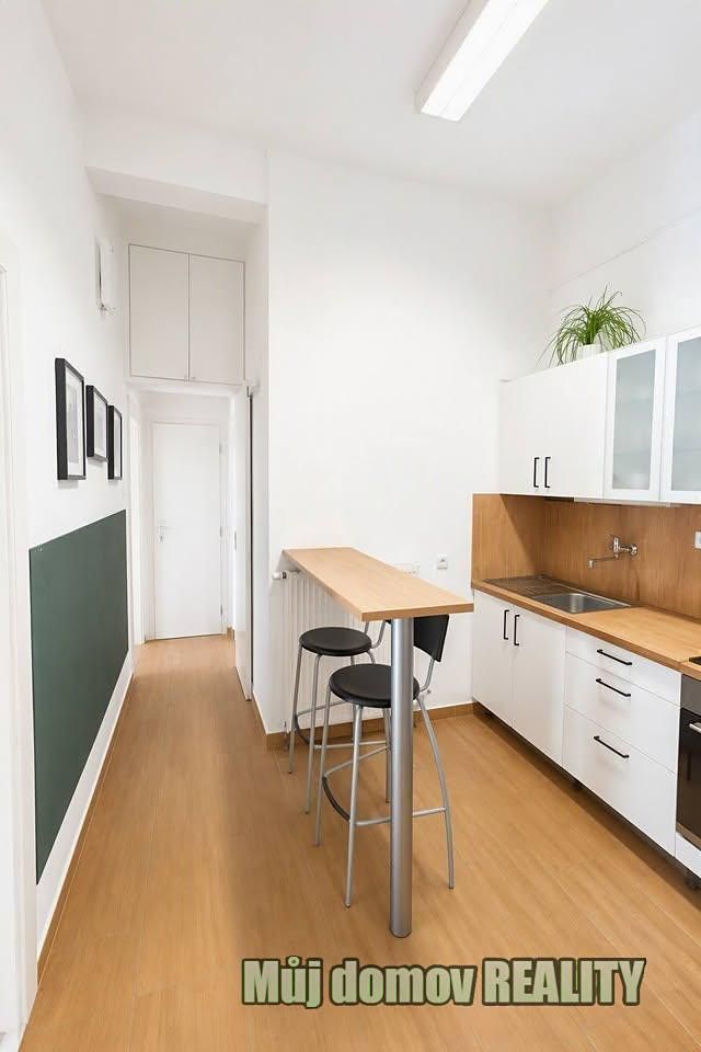 Pronájem bytu 2+1 55 m² – fotografie 3
