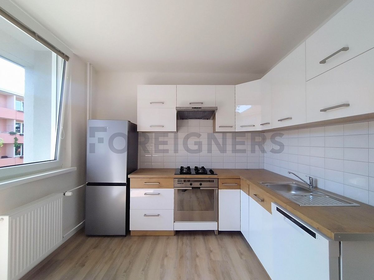 Pronájem bytu 2+1 52 m² – fotografie 3