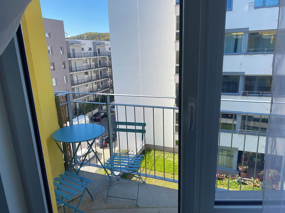 Pronájem bytu 2+kk 44 m² – fotografie 2