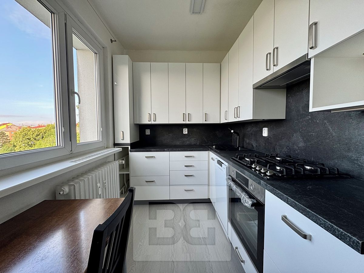 Pronájem bytu 1+1 37 m² – fotografie 2