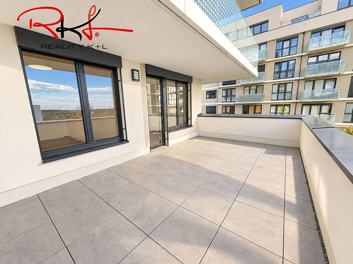 Pronájem bytu 2+kk 53 m² – fotografie 3