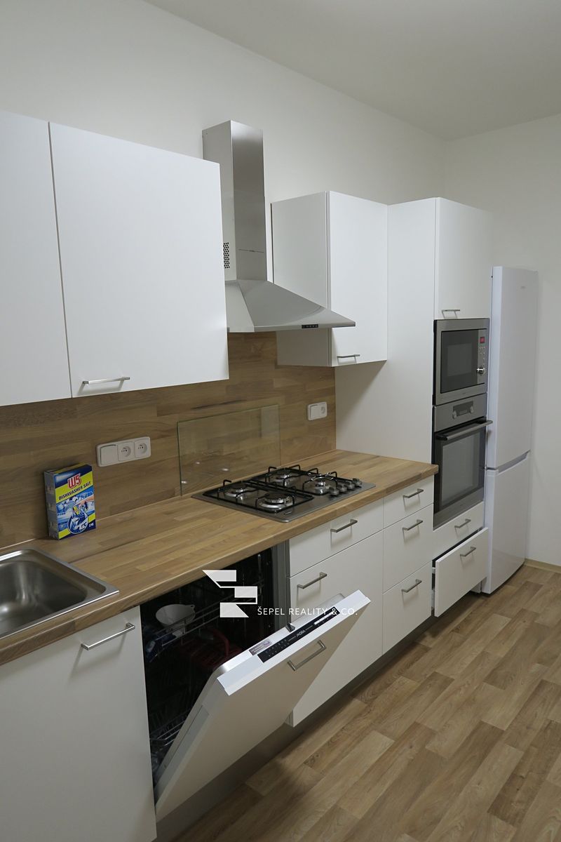 Pronájem bytu 2+1 58 m² – fotografie 4