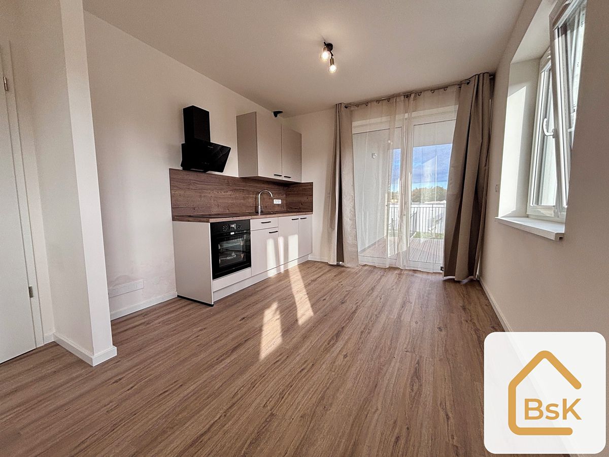 Pronájem bytu 1+kk 32 m²