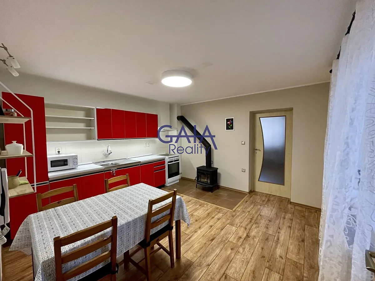 Prodej rodinného domu 102 m², pozemek 1664 m²