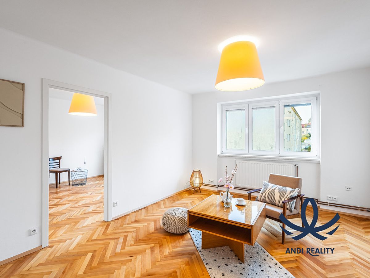Pronájem bytu 2+1 56 m² – fotografie 2