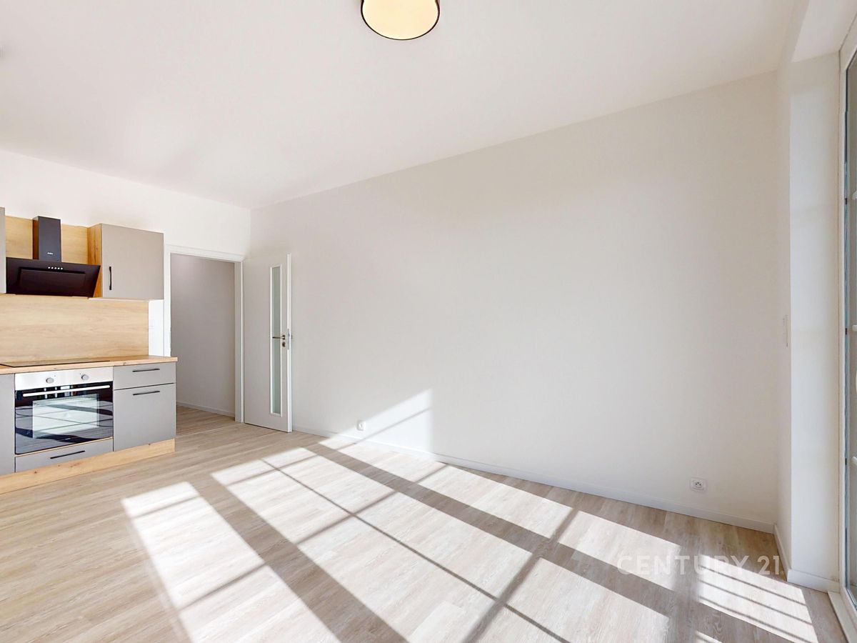 Pronájem bytu 1+kk 27 m² – fotografie 5