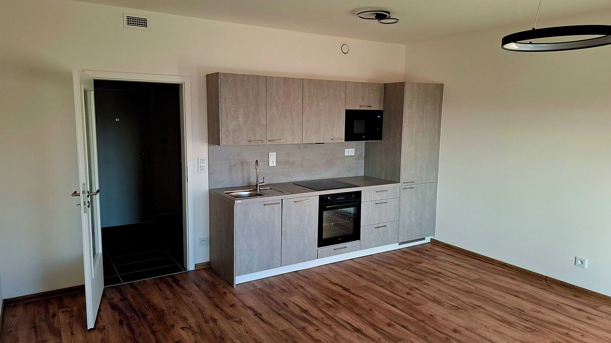 Pronájem bytu 1+kk 35 m² – fotografie 5