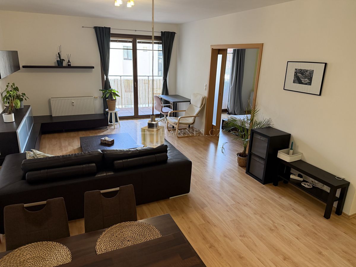 Pronájem bytu 2+kk 69 m² – fotografie 4