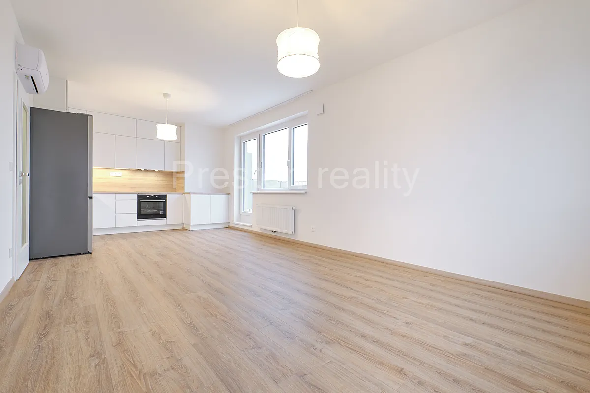Pronájem bytu 4+kk 91 m²