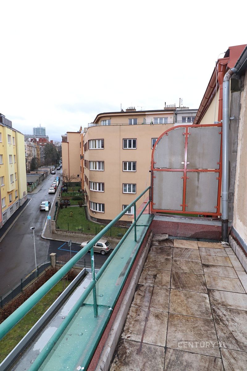 Pronájem bytu 1+1 42 m² – fotografie 2