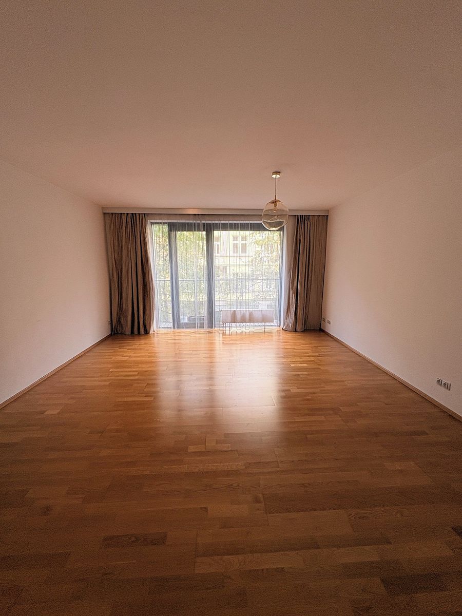 Pronájem bytu 1+kk 51 m² – fotografie 4