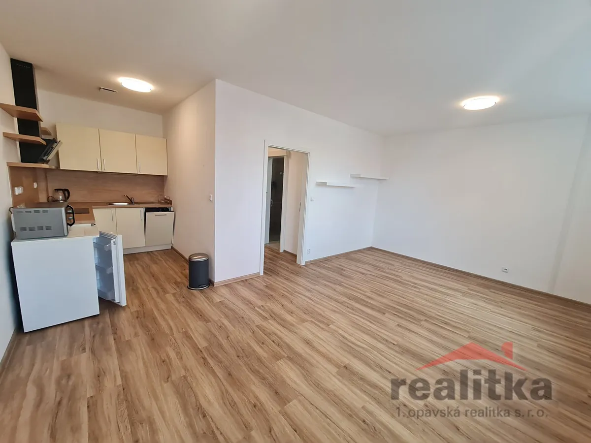 Pronájem bytu 1+kk 35 m²