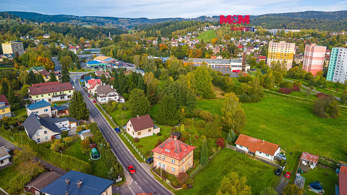 Prodej rodinného domu 250 m², pozemek 1429 m²