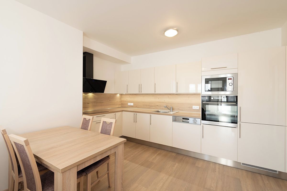 Pronájem bytu 2+kk 57 m²