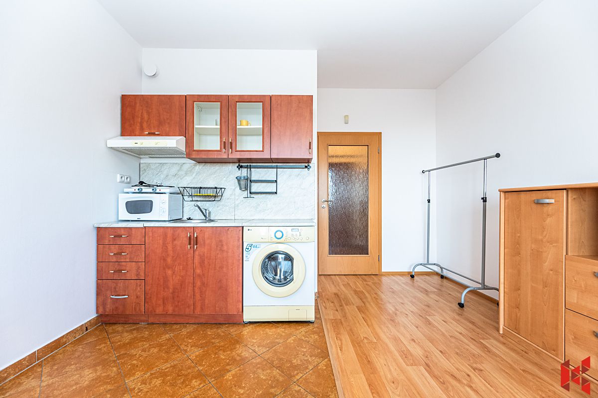 Pronájem bytu 1+kk 27 m²