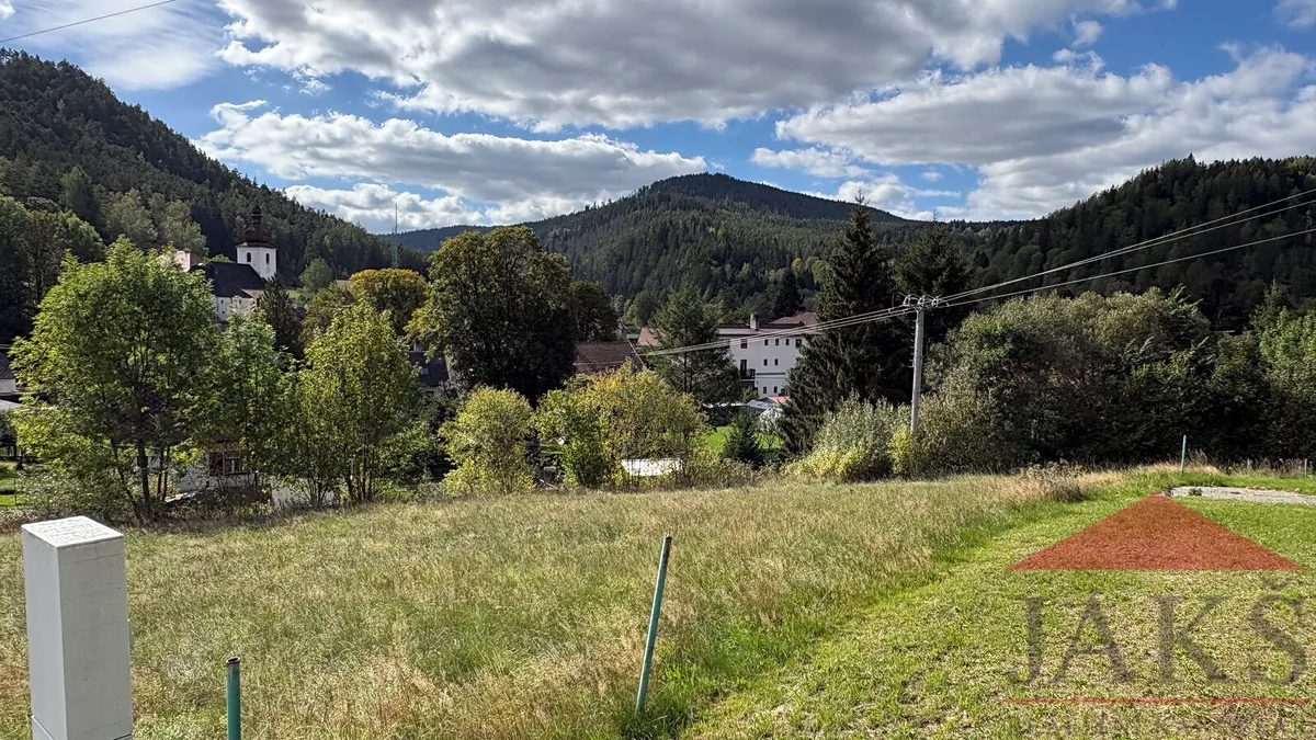 Prodej stavebního pozemku 1244 m²